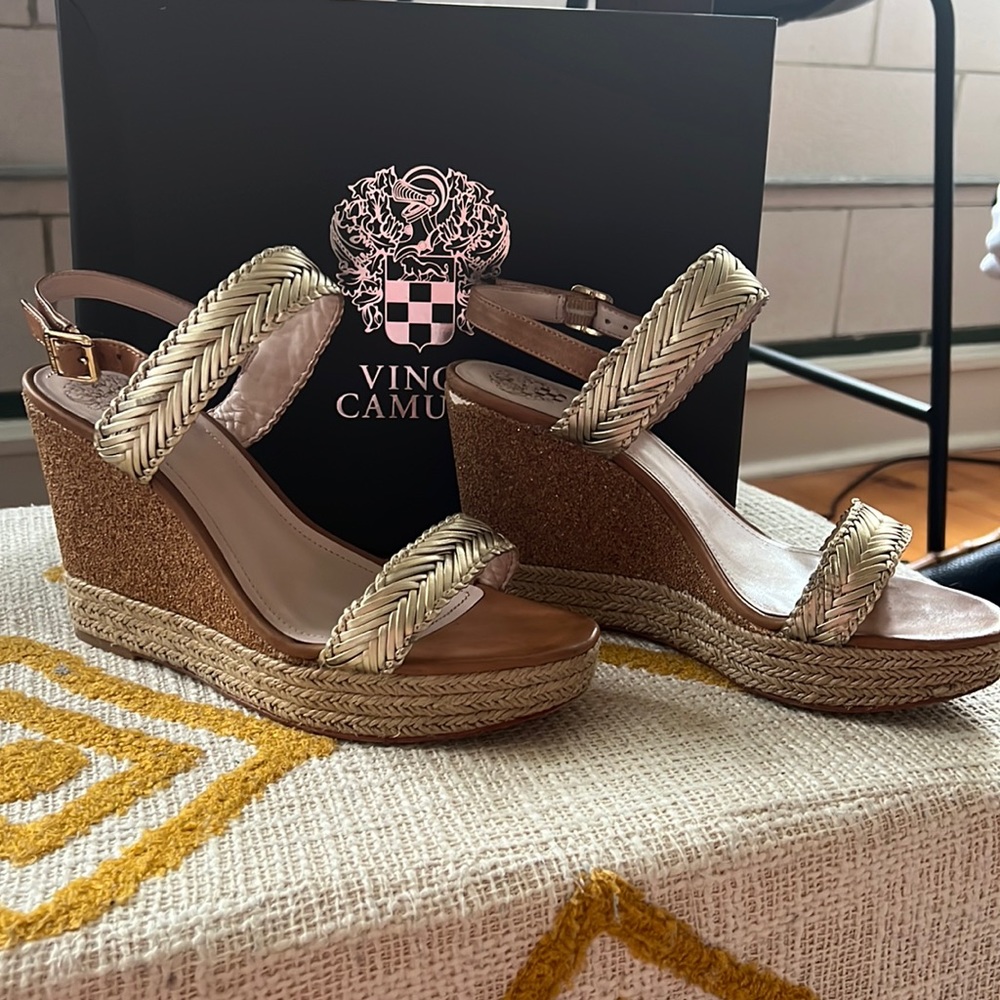 Vince Camuto Tazma Wedges SZ 8.5